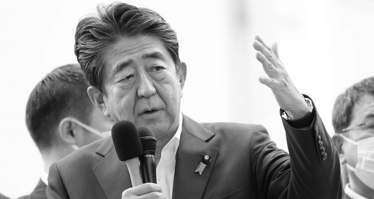 गोली लागेका जापानका पूर्वप्रधानमन्त्री सिन्जोको निधन