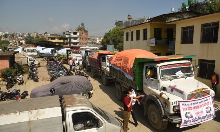 काठमाडौँको फोहोर ढुवानी गर्न ट्रिपर तथा ट्रक व्यवसायीको सहयोग