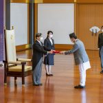 जापानका लागि नेपालका राजदूत डा. सुवेदीद्वारा ओहोदाको प्रमाणपत्र प्रस्तुत