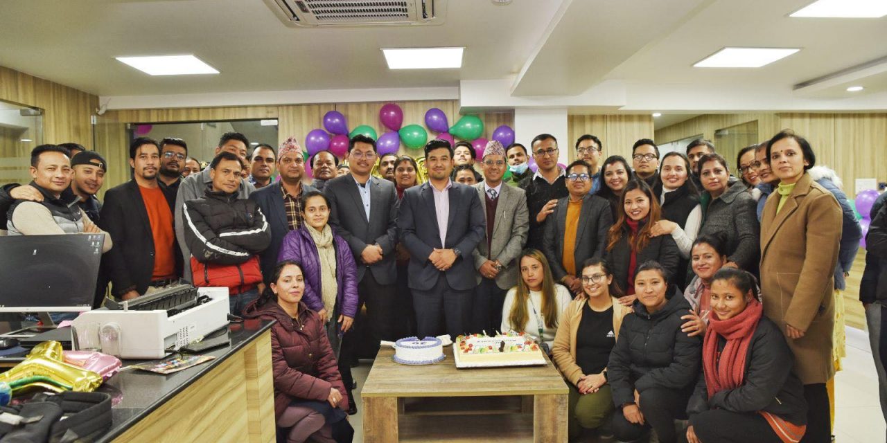नेपाल फाइनान्सले विभिन्न कार्यक्रम गरी मनायो ३०औँ वार्षिकोत्सव, ग्राहकलाई स्मार्ट फोन जित्ने मौका