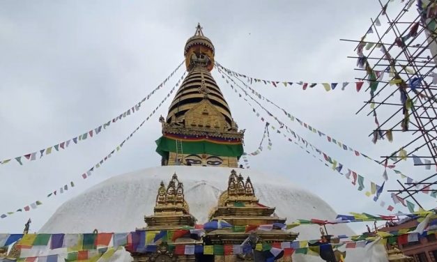 स्वयम्भूनाथ क्षेत्रमा बौद्धमार्गीको घुइँचो, बुद्धको अस्तुधातु दर्शनका लागि राखियो