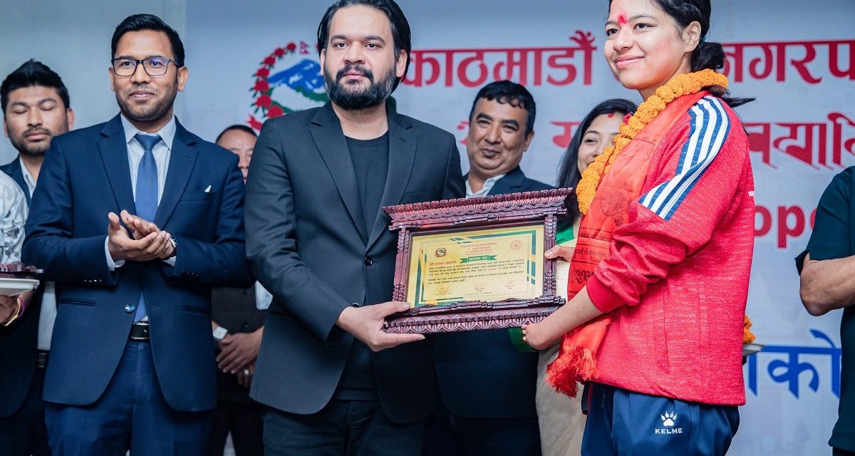 ओलम्पिक पदक विजेता पलेशालाई पाँच लाखसहित काठमाडौँ महानगरको सम्मान