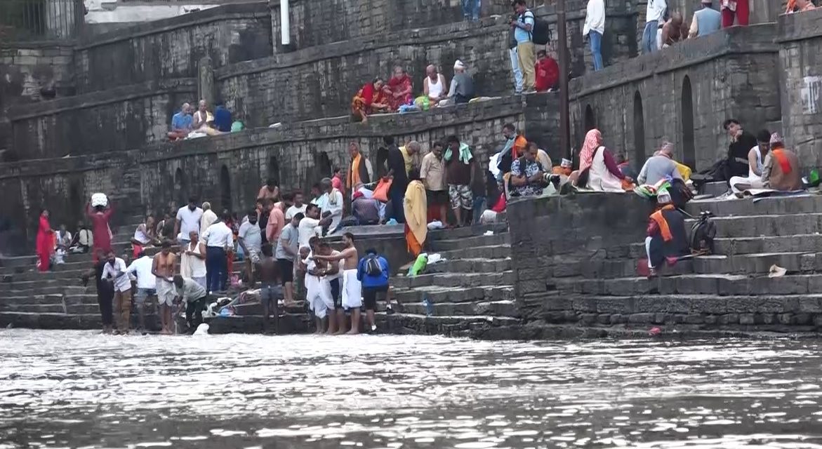 आजदेखि सोह्र श्राद्ध सुरु, दिवंगत पितृप्रति श्रद्वाका साथ तर्पण गरिदैँ
