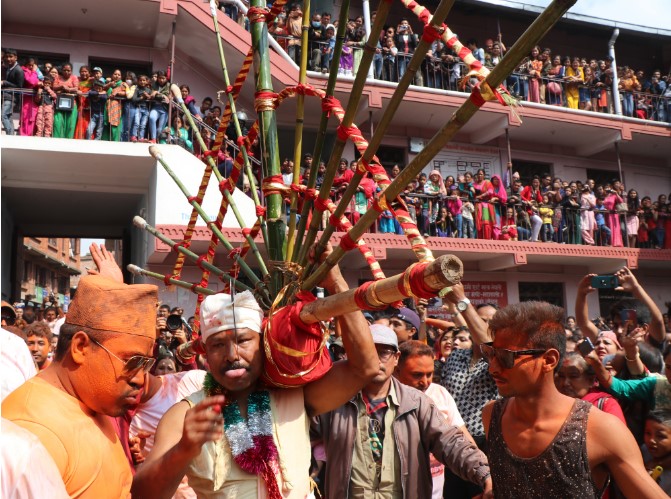 मध्यपुरथिमिदेखि पशुपतिनाथसम्मको परिक्रमा यात्रा बुधबार गरिने 