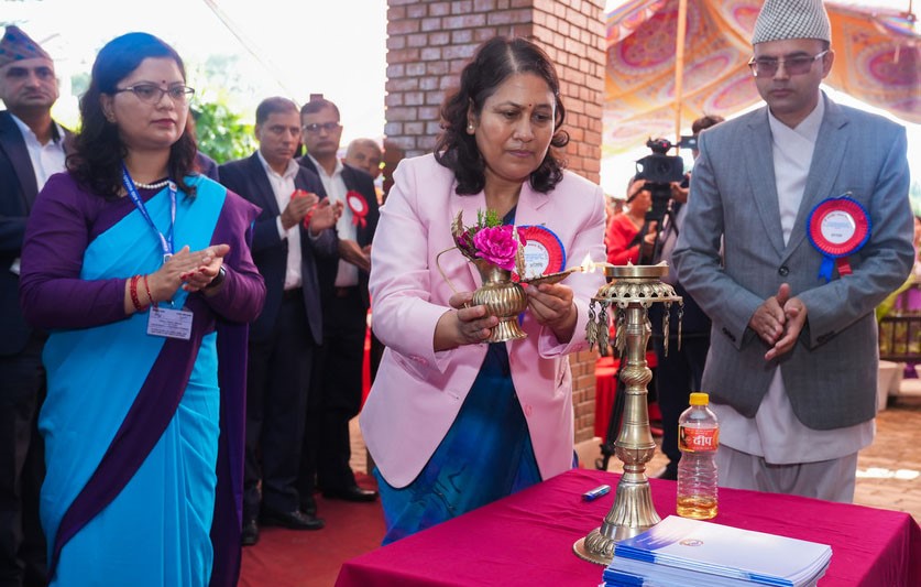 प्रविधिसँग जोडेर नयाँ पाठ्क्रम बनाउन मन्त्री भट्टराईको निर्देशन