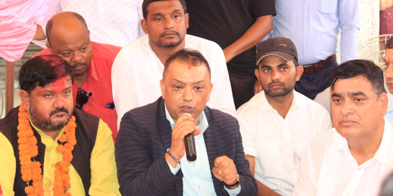 नारायणगढ-बुटवल सडक खण्ड समयमै निर्माण गर्न महामन्त्री थापाको आग्रह
