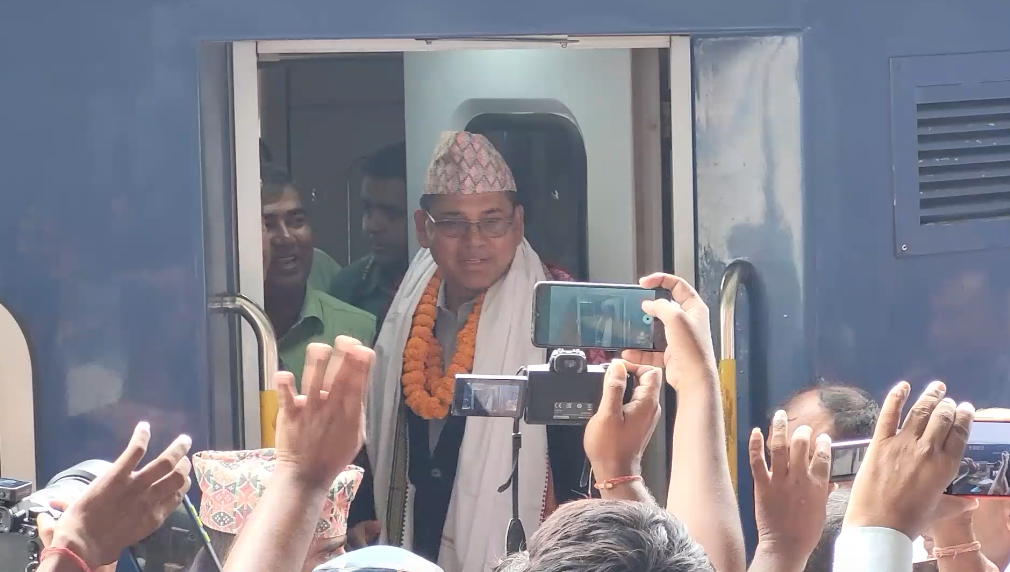 जनकपुर-जयनगर रेल्वेको घाटा कम गर्ने गरी पूर्वाधार निर्माण हुँदैछ : मन्त्री दाहाल