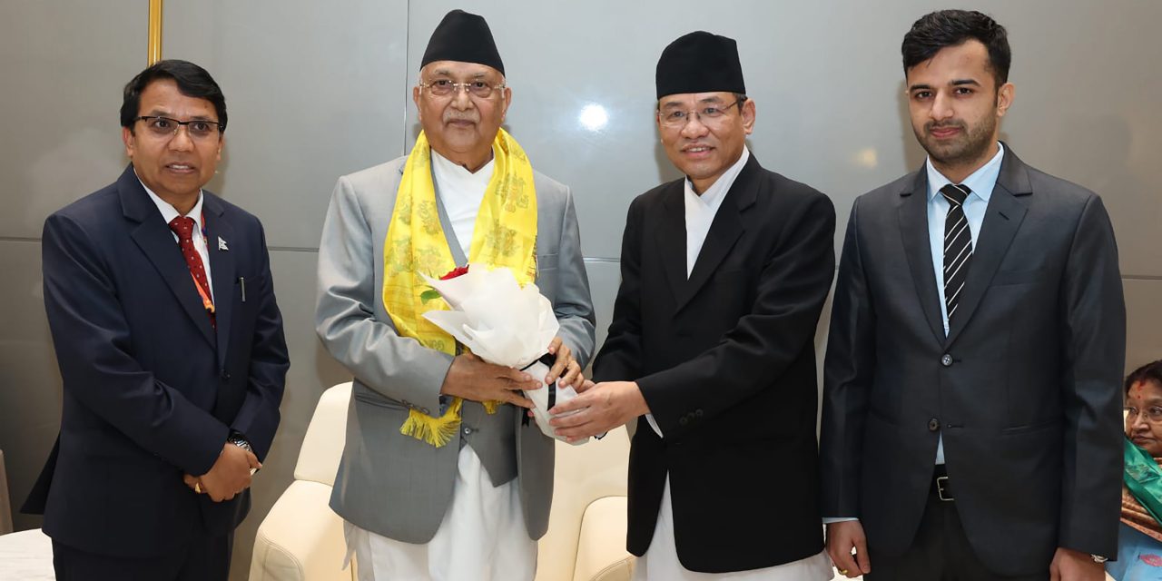 प्रधानमन्त्री ओली दोहामा