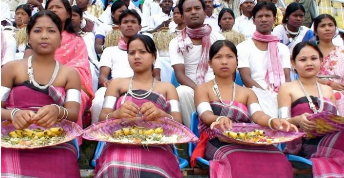 थारू समुदायको अटवारी पर्व : दिदीबहिनीका लागि व्रत लिएर मनाइँदै