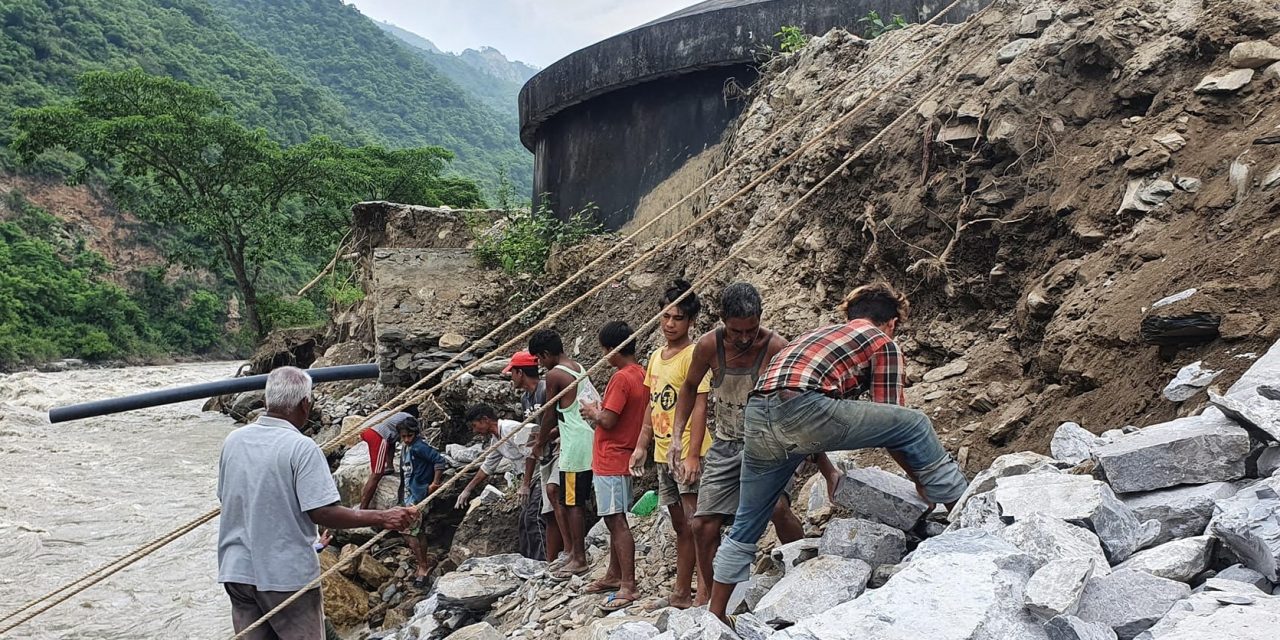 बाढीपहिरो : काभ्रेमा सञ्चालित १०० खानेपानी आयोजनाको एक अर्ब बराबरको क्षति