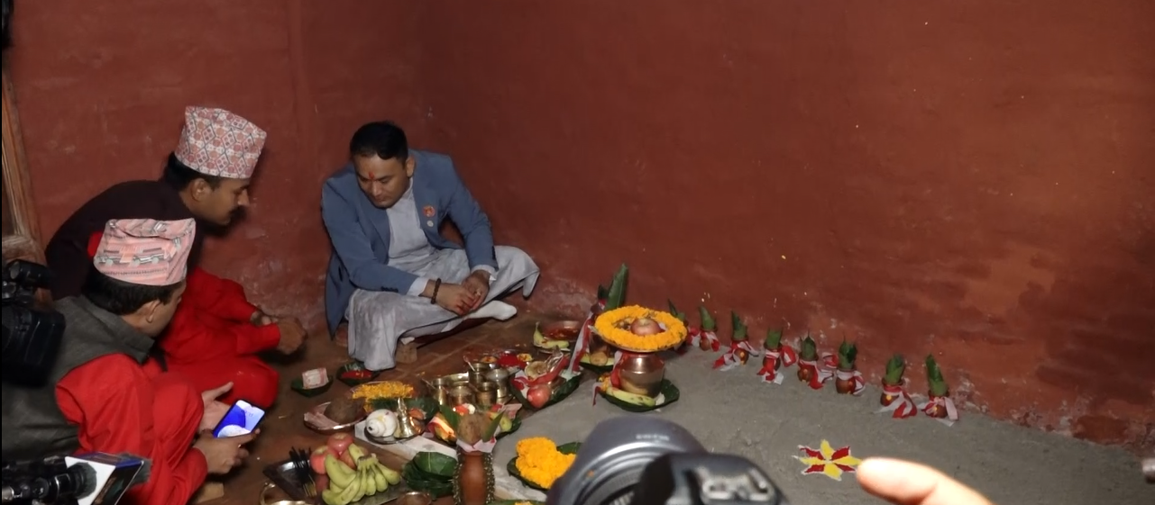 आजदेखि नवरात्री शुरु, दशैँघरमा यसरी राखियो जमरा (तस्बिरसहित)