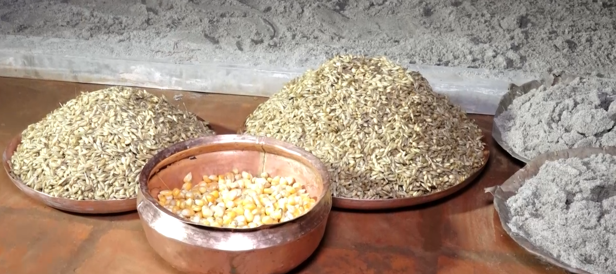 गोरखा दरबारको दसैँघरमा जमरा राखियो