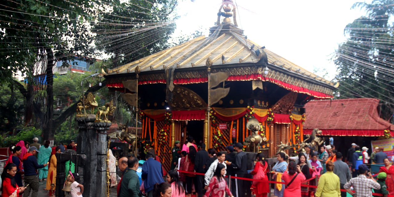 दसैँको दोस्रो दिन ब्रह्मचारिणी देवीको पूजा आराधना, शक्तिपीठमा बिहानैदेखि घुइँचो