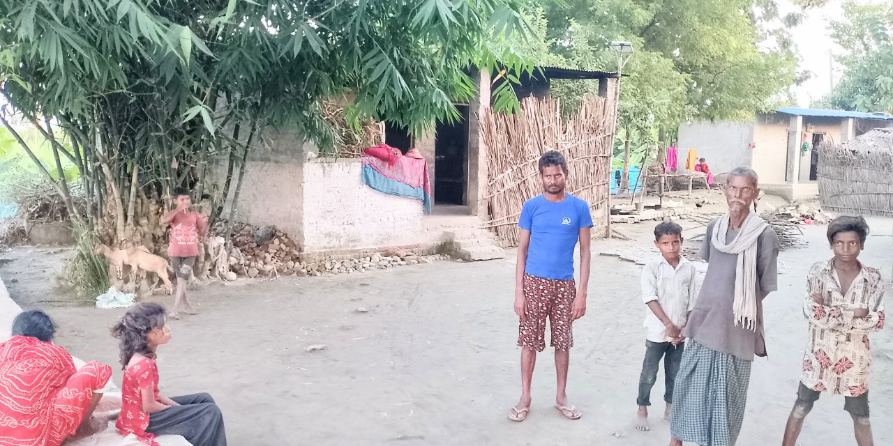 दसैँमा प्रतापपुरका मुसहरलाई हातमुख जोर्नै समस्या