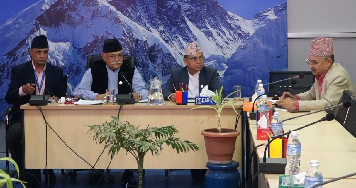 बाढी-पहिरोले क्षतिग्रस्त्र सडकसञ्जाल तत्काल सुचारु गर्नेगरी काम गर्न सरकारलाई निर्देशन