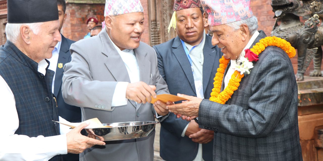 राष्ट्रपतिद्वारा नवदुर्गाको पूजा तथा प्रसाद ग्रहण