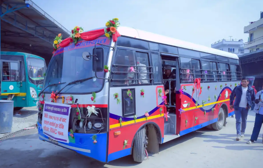 सामाखुसी यातायातद्वारा सात करोड लगानीमा १५ बस सञ्चालन