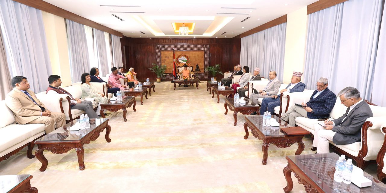 सत्तारूढ दलको बैठक : राष्ट्रिय मुद्दामा एक ढिक्का भएर प्रस्तुत हुने