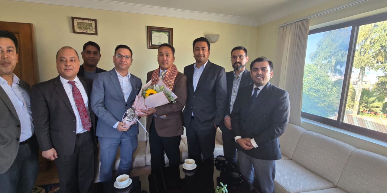 नेपाल मर्चेन्ट बैंकर्स संघका पदाधिकारीद्वारा धितोपत्र बोर्डका नवनियुक्त अध्यक्ष श्रेष्ठसंग भेटघाट