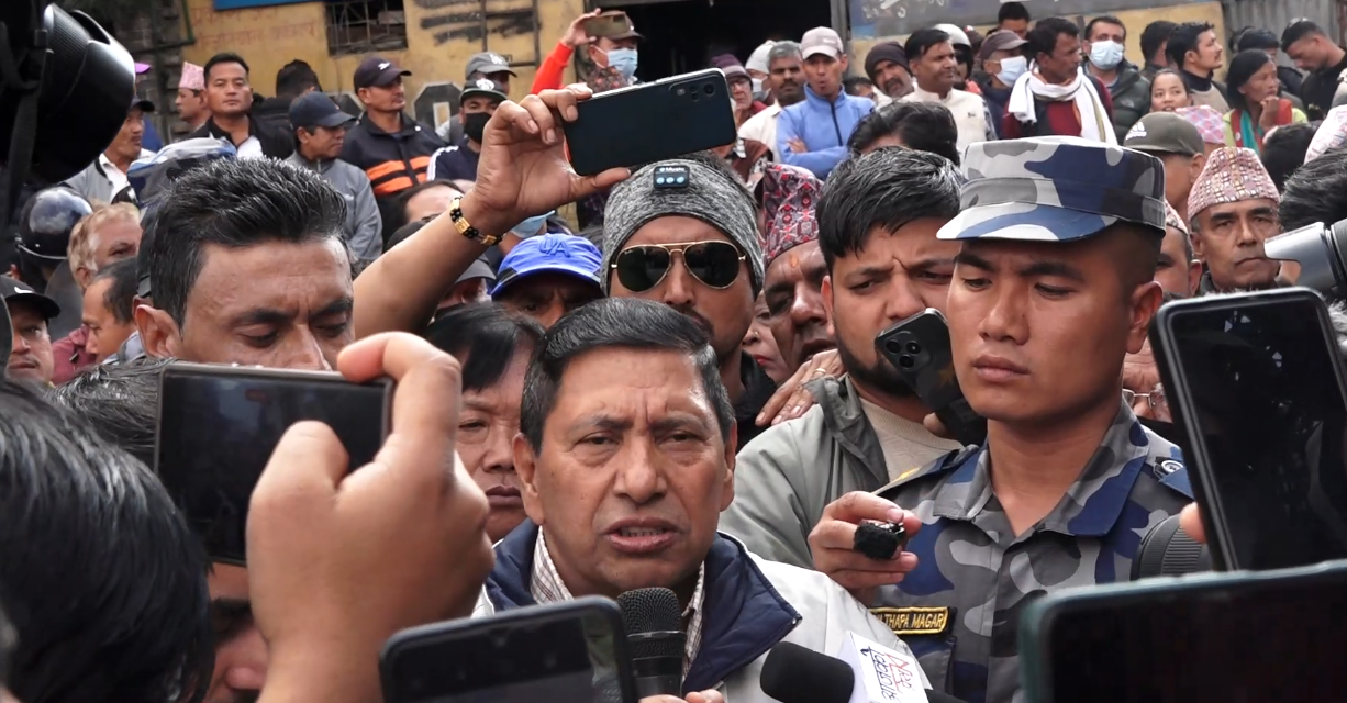 माइतीघर पुगेर नारायणकाजीले भने : सहकारी पीडितले बचत रकम फिर्ता पाउनुपर्छ