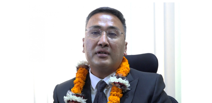 सरकारको निर्णय बमोजिम अगाडि बढ्नेछु : अध्यक्ष श्रेष्ठ