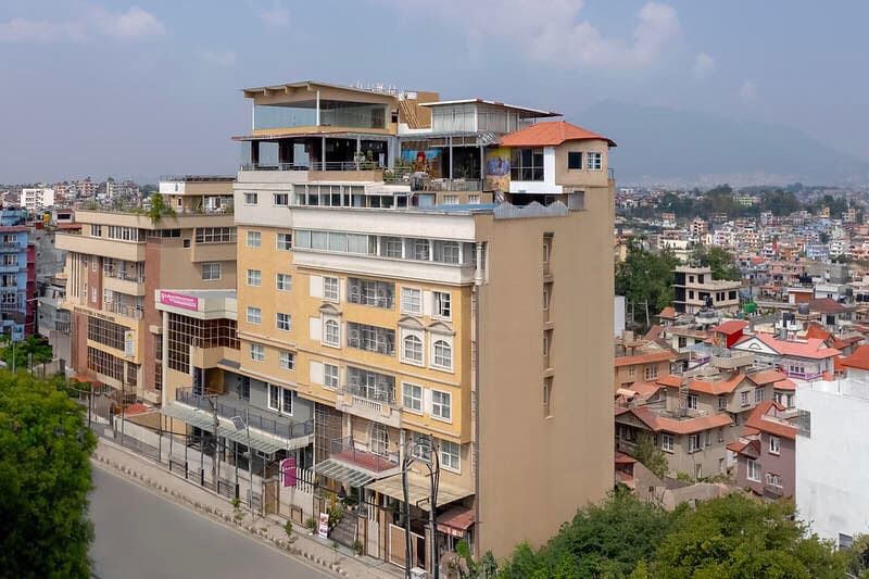 आईपीओ निष्कासन गर्दै होटल सब्रिना