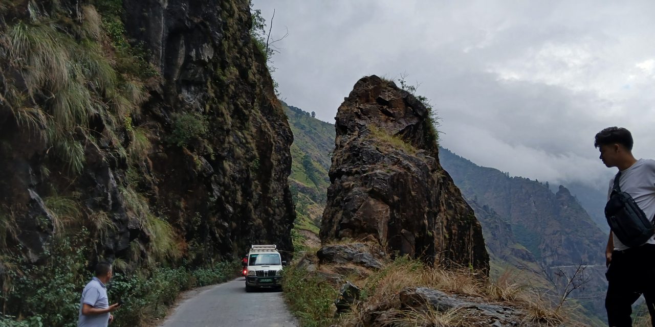 सहज बन्दै मनाङको यात्रा