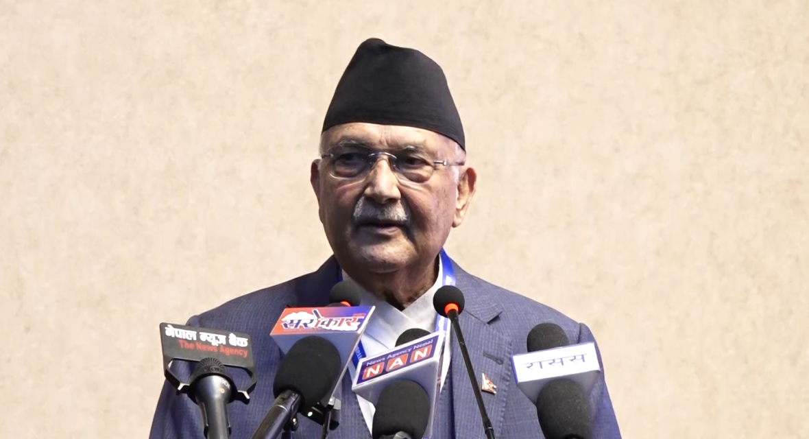 लोकतन्त्र मास्न हतियार उठानेहरुले नै संविधान मास्न खोजेको आरोप लगाउँदैछन् : प्रधानमन्त्री ओली