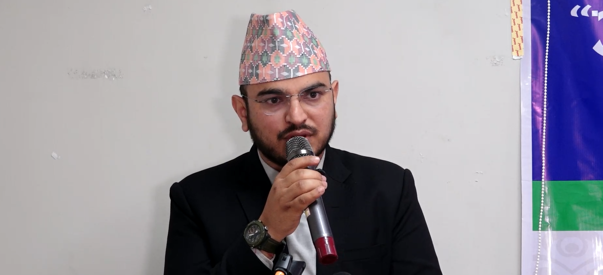 अवैध रुपमा नियुक्ति पाएका बिमा प्राधिकरणका अध्यक्ष ओझा पदमुक्त