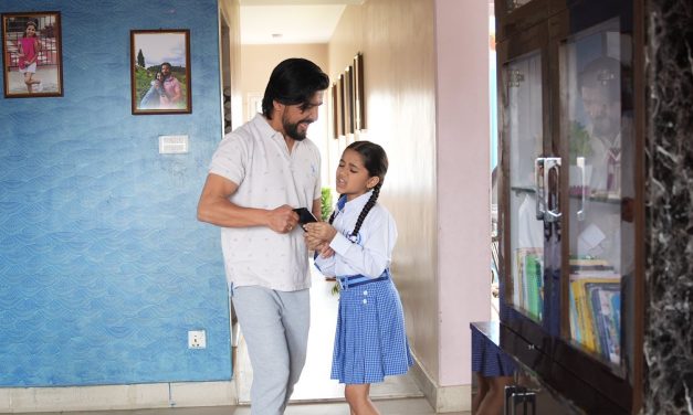 डिजिटल कुलतबाट आफू र बालबालिकालाई बचाउन हेर्नैपर्ने चलचित्र ‘झिल्को’
