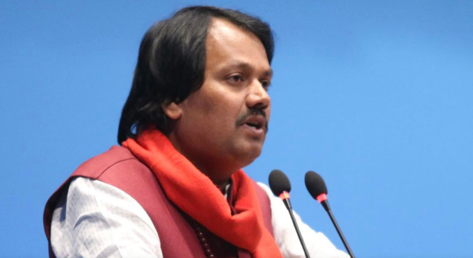 विकास निर्माणको सबै काम प्रदेश र स्थानीय सरकारलाई दिनुपर्छ : सिके राउत