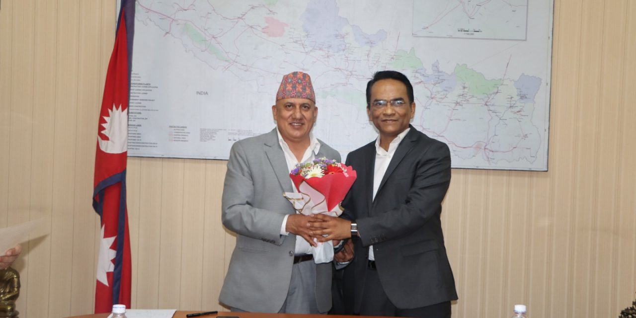 योजना आयोगका उपाध्यक्ष र राष्ट्र बैङ्कका गभर्नरबीच भेटवार्ता