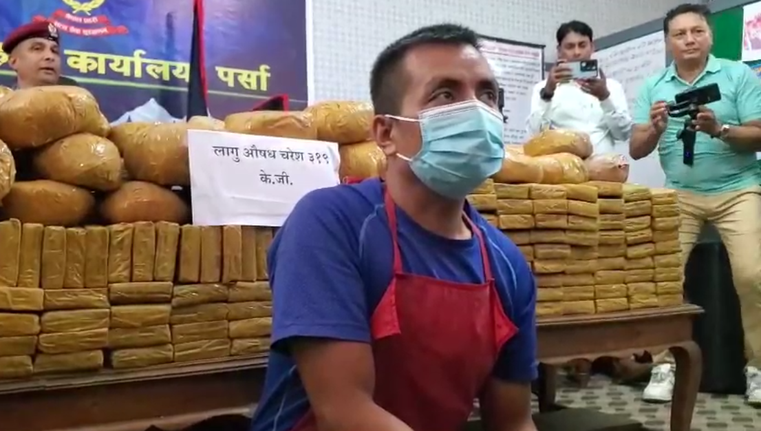 पर्सामा ३ सय १९ केजी चरेशसहित एक जनालाई पक्राउ