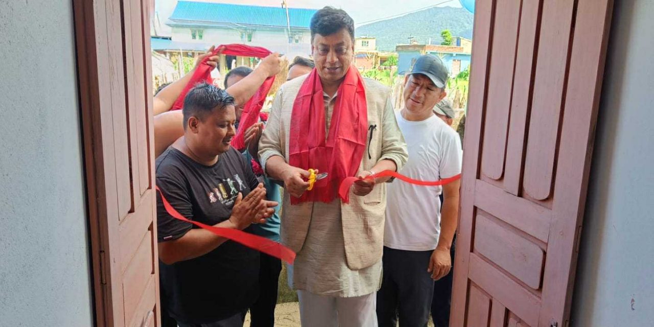 नेता बानियाँले गरे मनहरीमा एकैदिन पाँच वटा पूर्वाधार परियोजनाको उद्घाटन