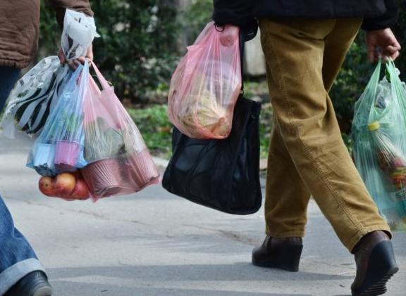 प्लाष्टिक प्रयोग : एक हानिकारक लत