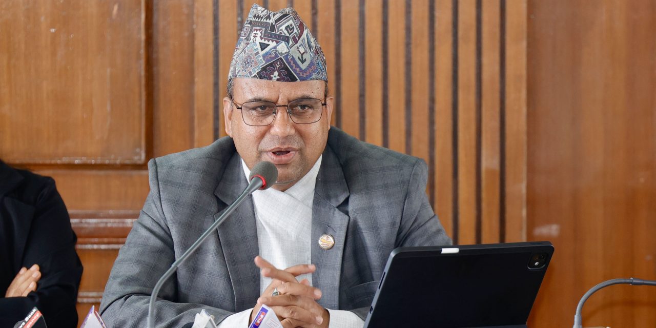 निजी क्षेत्रको साझेदारितालाई फराकिलो बनाएर अघि बढ्छौँ : मन्त्री पाण्डे