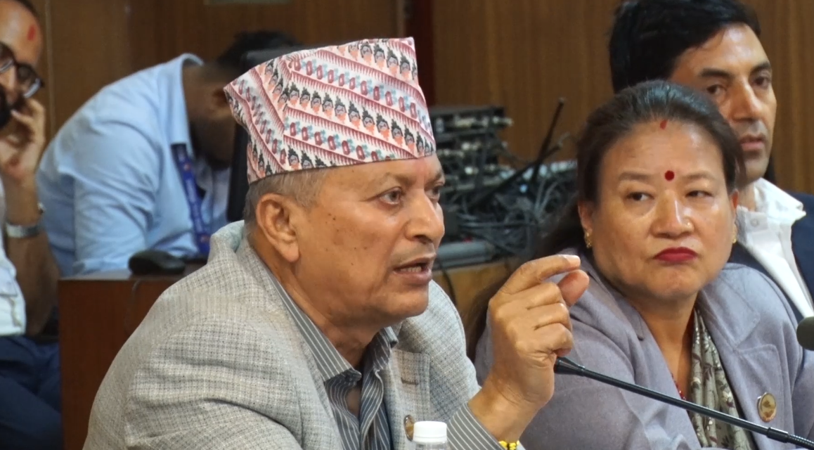 गिरीबन्धु टी-इस्टेटको जग्गा चिया बगानबाहेकका रुपमा प्रयोग गरे स्वतः सरकारको हुन्छ : मन्त्री अधिकारी