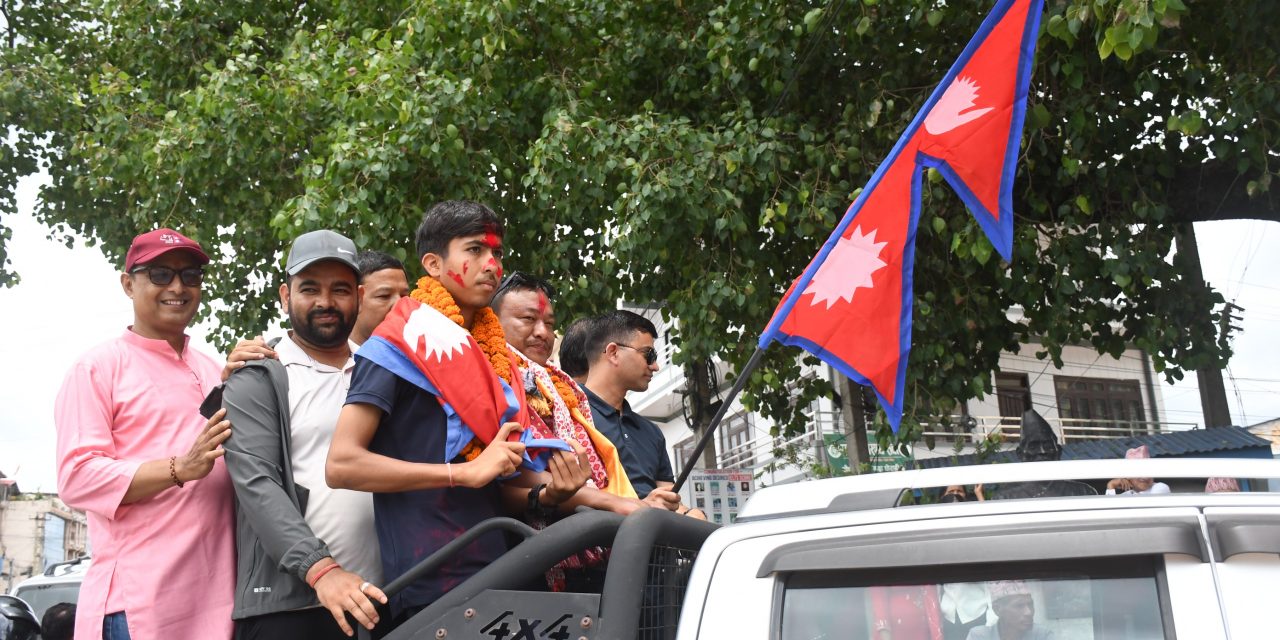 एसिसी पुरुष यु-१६ इस्टर्न जोन कप विजेता खेलाडी र प्रशिक्षक सम्मानित
