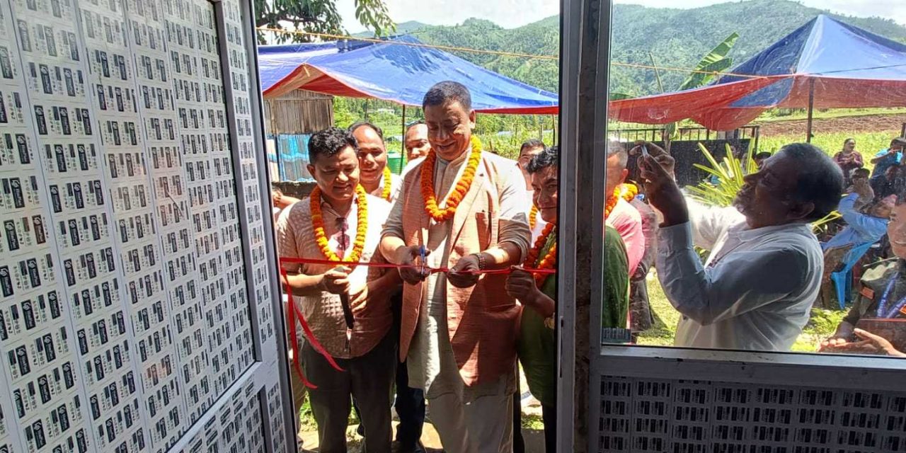 ईन्द्रबहादुर बानियाँद्वारा राक्सीराङ्गमा पञ्चकर्म तथा पूर्वकर्म आयुर्वेद औषधालय उद्घाटन