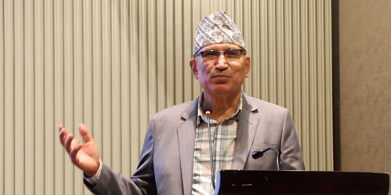 समृद्ध नेपाल निर्माणमा मुलुक बाहिरका नेपालीको लगानी आवश्यक छ : अर्थमन्त्री पौडेल