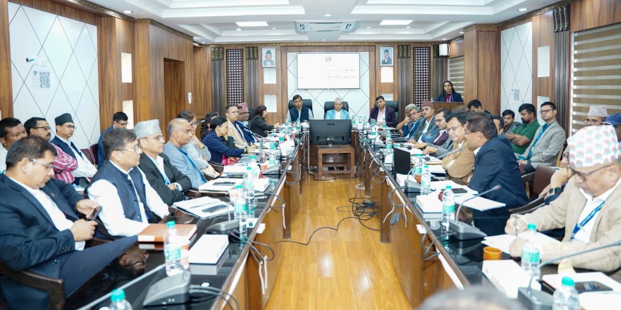 कार्यप्रगति देखिनेगरी ठूला आयोजनालाई अगाडि बढाउनुपर्छ : ऊर्जामन्त्री खड्का