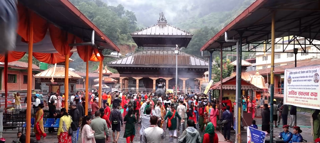 डोलेश्वर महादेवमा भक्तजनहरुको घुँइचो