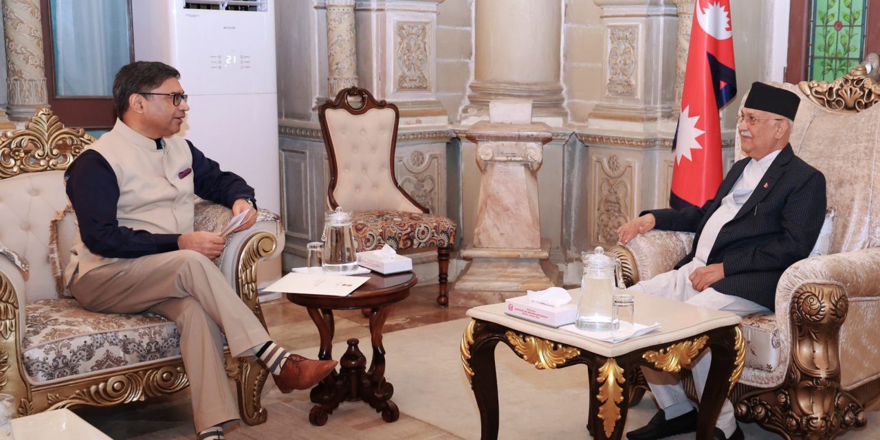 प्रधानमन्त्रीसँग भारतीय विदेश सचिव मिश्रीको शिष्टाचार भेट