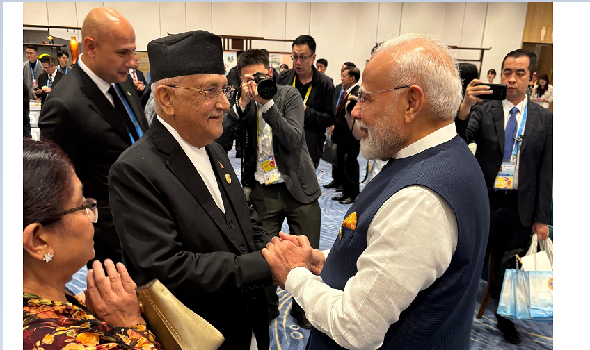 चीनमा प्रधानमन्त्री ओली र भारतीय समकक्षी मोदीबीच भेट
