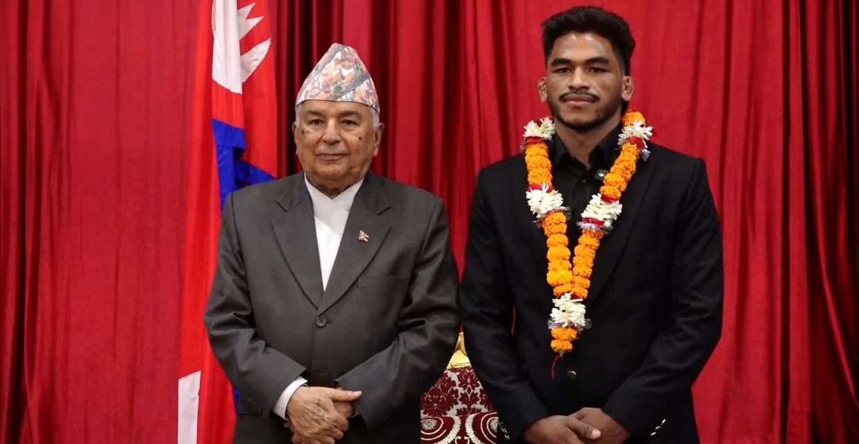 रविन्द्र ढाँटलाई राष्ट्रपति पौडेलद्वारा सम्मान