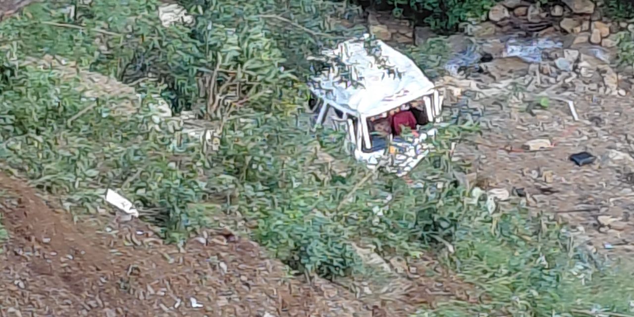 कपुरकोट माइक्रोबस दुर्घटनाः तीनजनाको मृत्यु , दुई घाइते