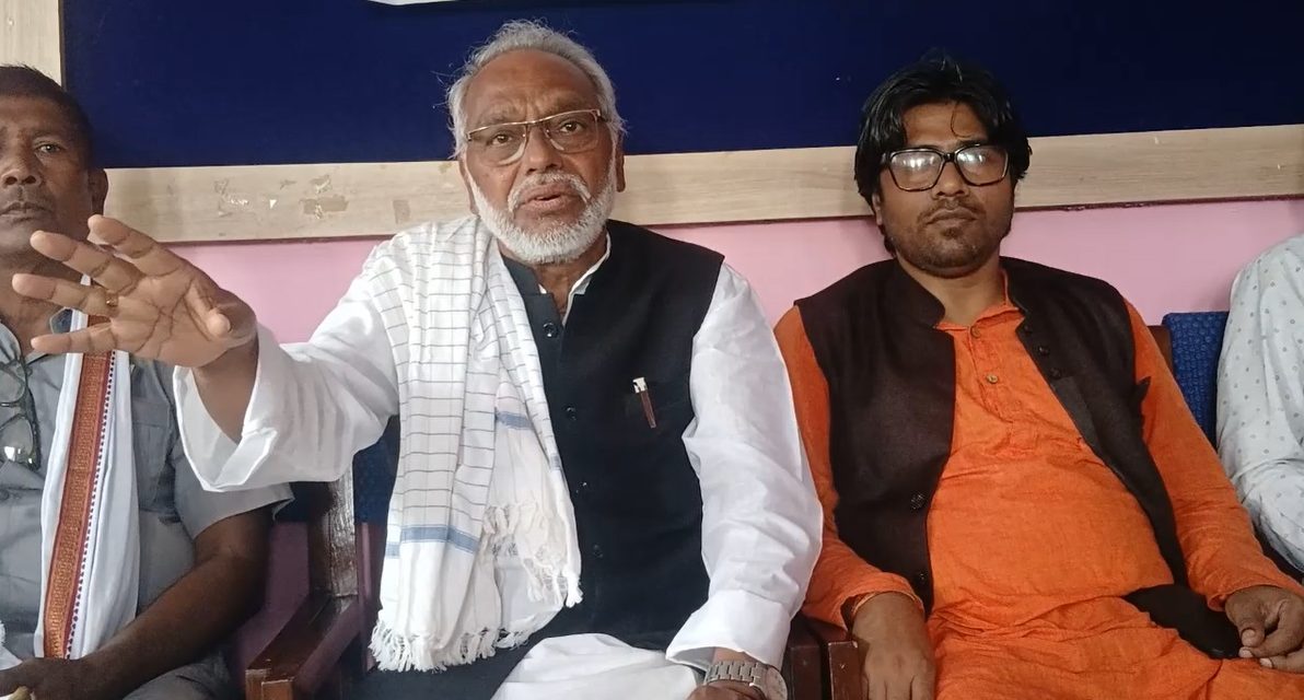 लुटतन्त्र जोगाउनका लागि कांग्रेस र एमाले मिलेर सरकार बनाए : राजेन्द्र महतो