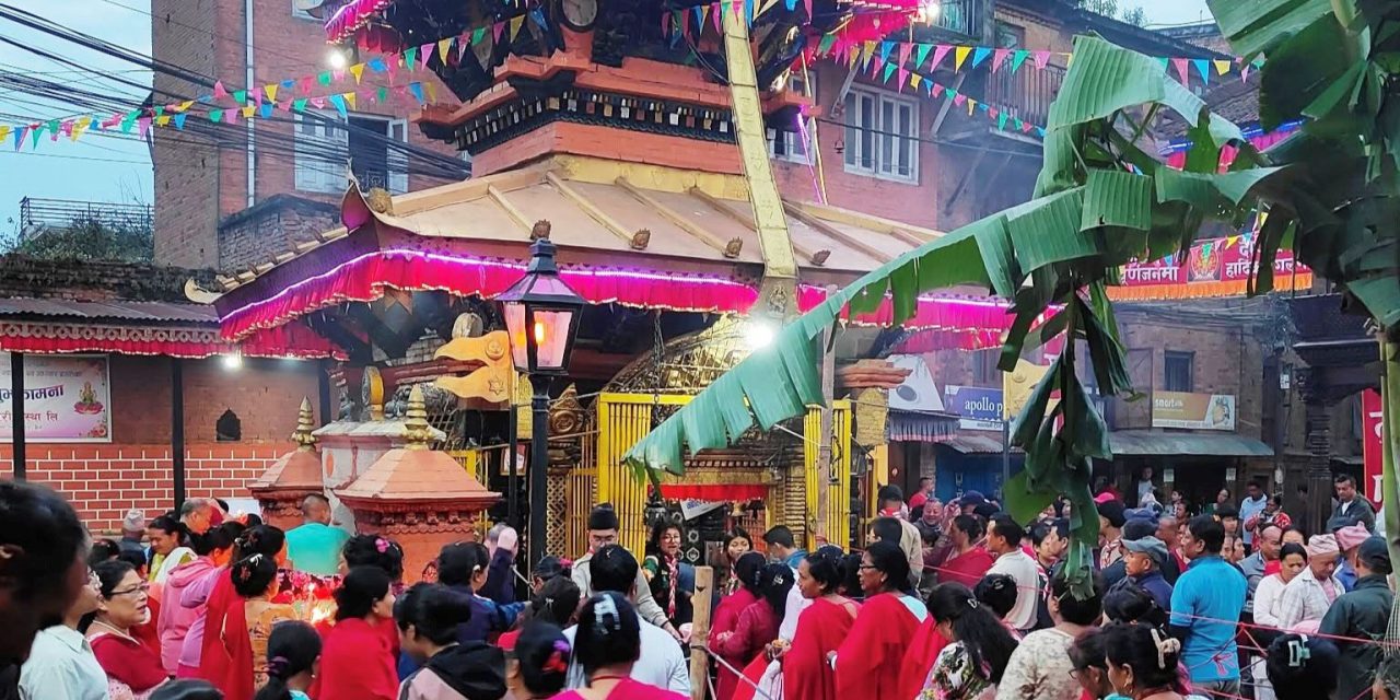 नवरात्री मेलामा संस्कृति जोगाउँदै युवापुस्ता