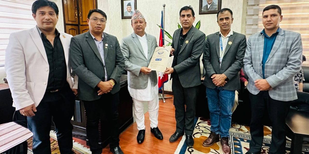होटल व्यवसायलाई उत्पादनमूलक उद्योग सरह सुविधा दिइनेछ : ऊर्जामन्त्री खड्का