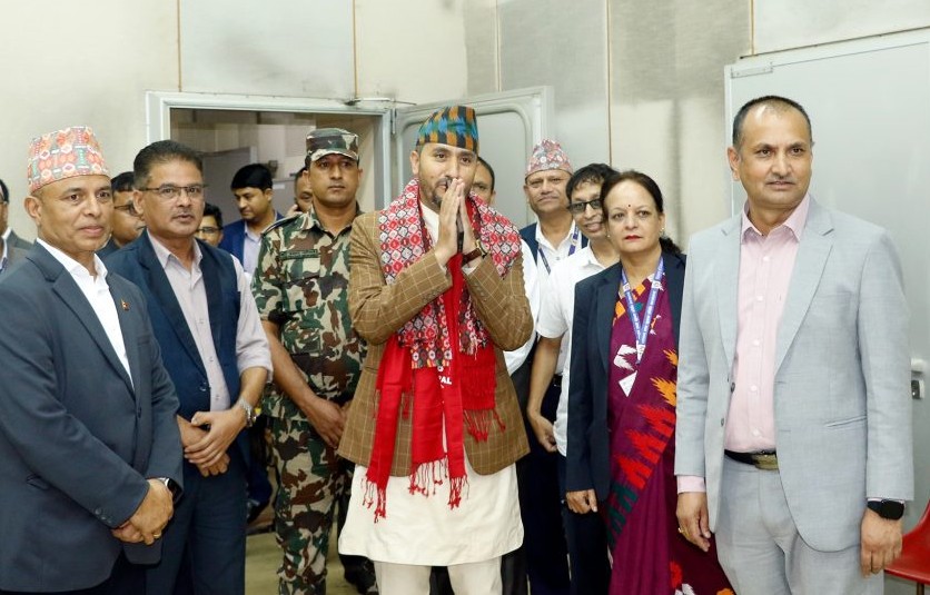 रेडियो नेपालको विरासत कायम राख्दै प्रतिस्पर्धामा खरो उत्रन सञ्चारमन्त्री खरेलको निर्देशन